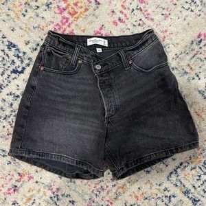 Abercrombie Curve Love High Rise Dad Short